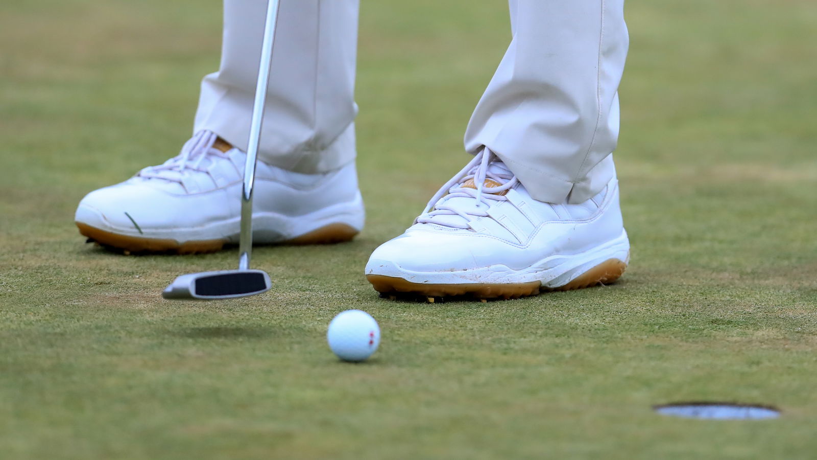 Golf junior DQ'd after his Dad's car gets a puncture en route to club